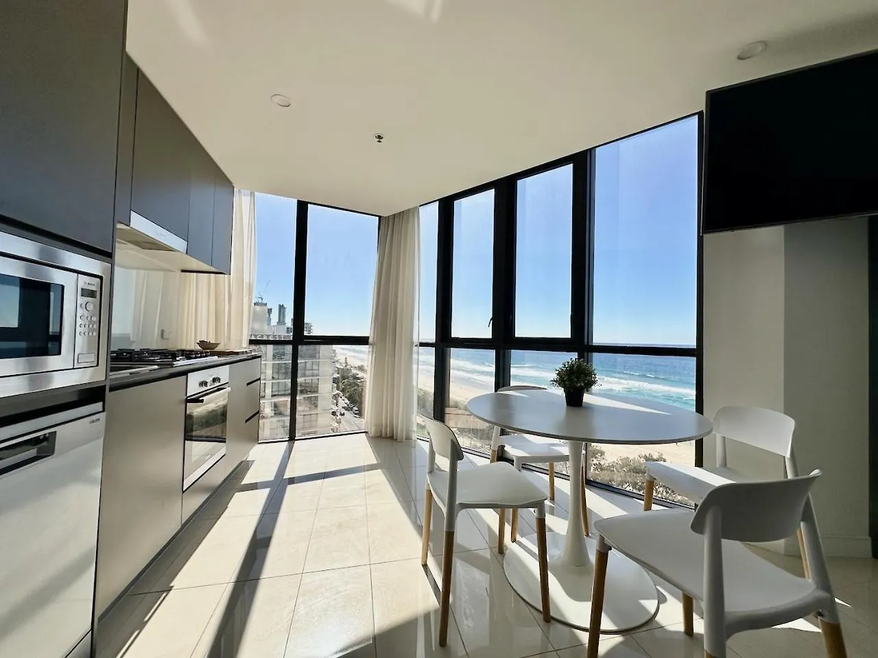 Rhapsody 1405 Daire Gold Coast